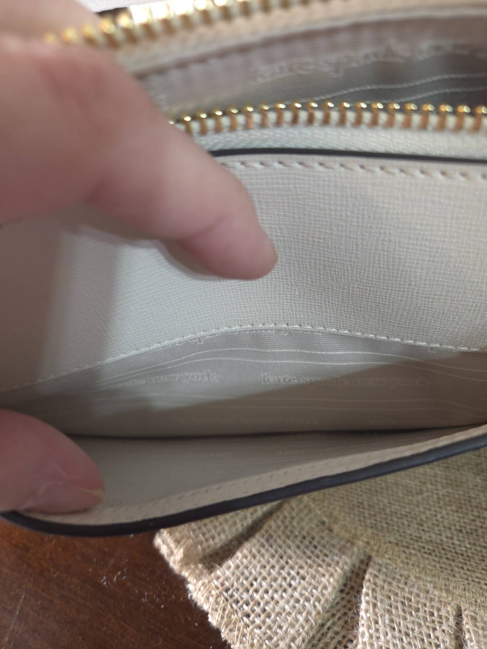 NWT Kate Spade Bleecker Parchment Saffiano Leather Crossbody - Picture 4 of 6